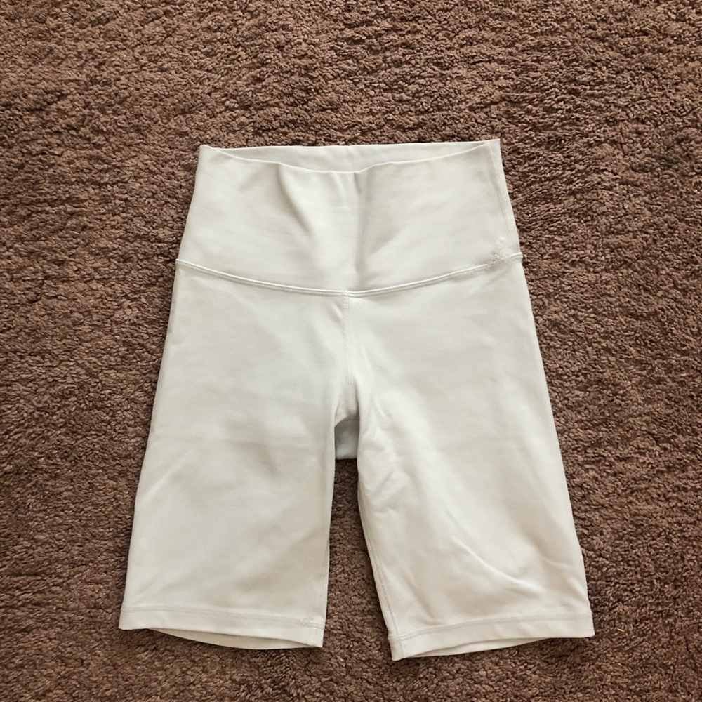 COPY - Aritzia biker shorts